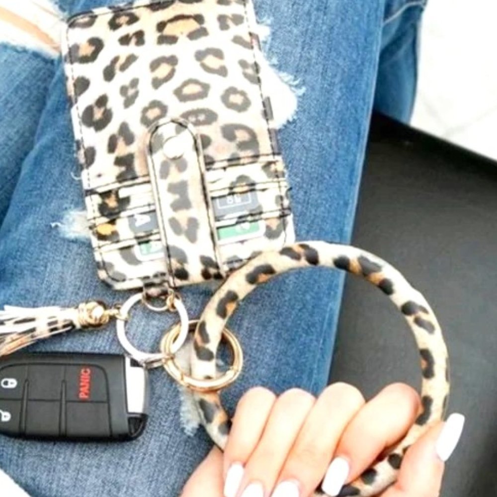 Wristlet and Key Ring Bangle - Picture 1 of 3